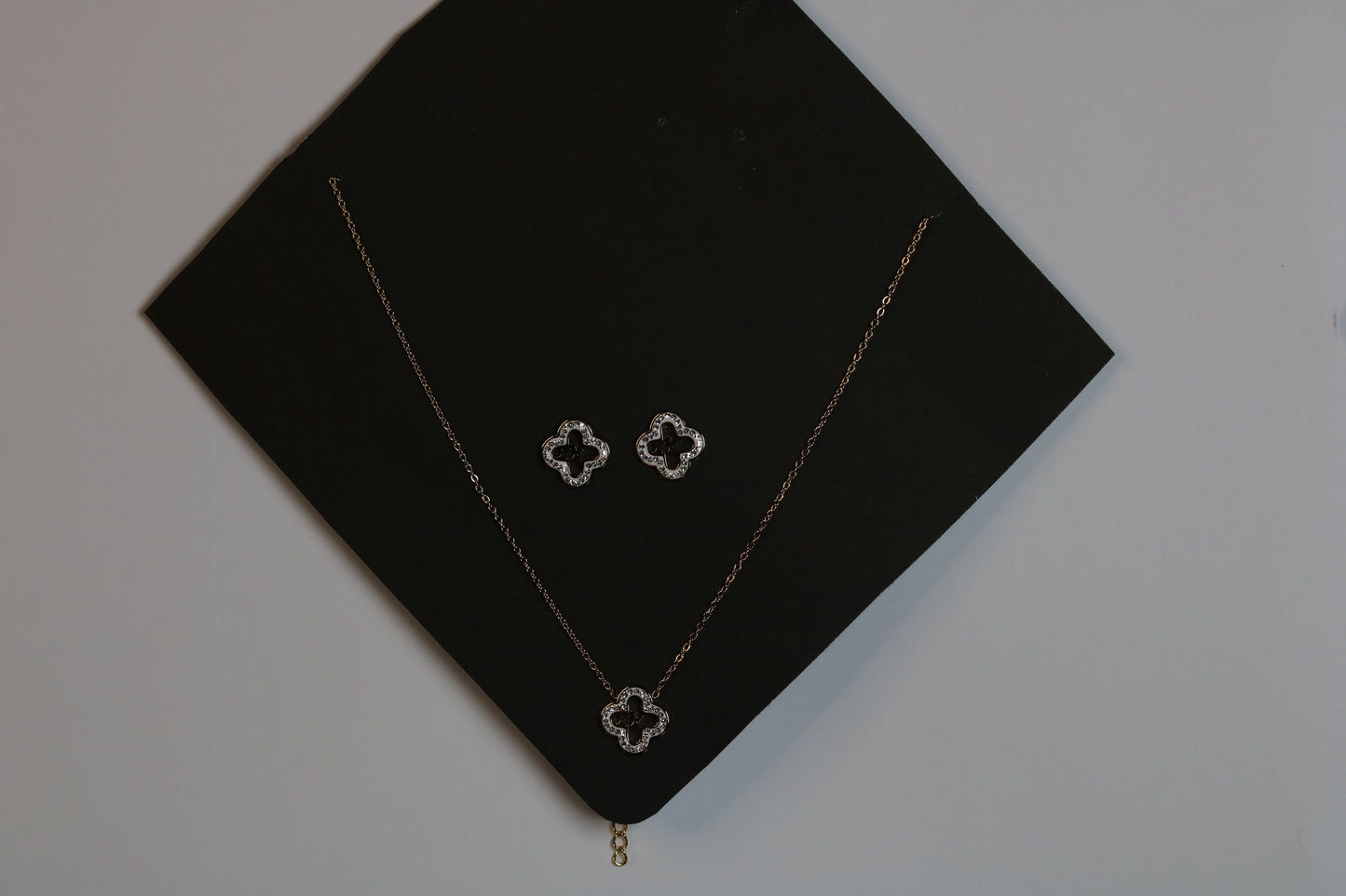 Tory Pendant Set