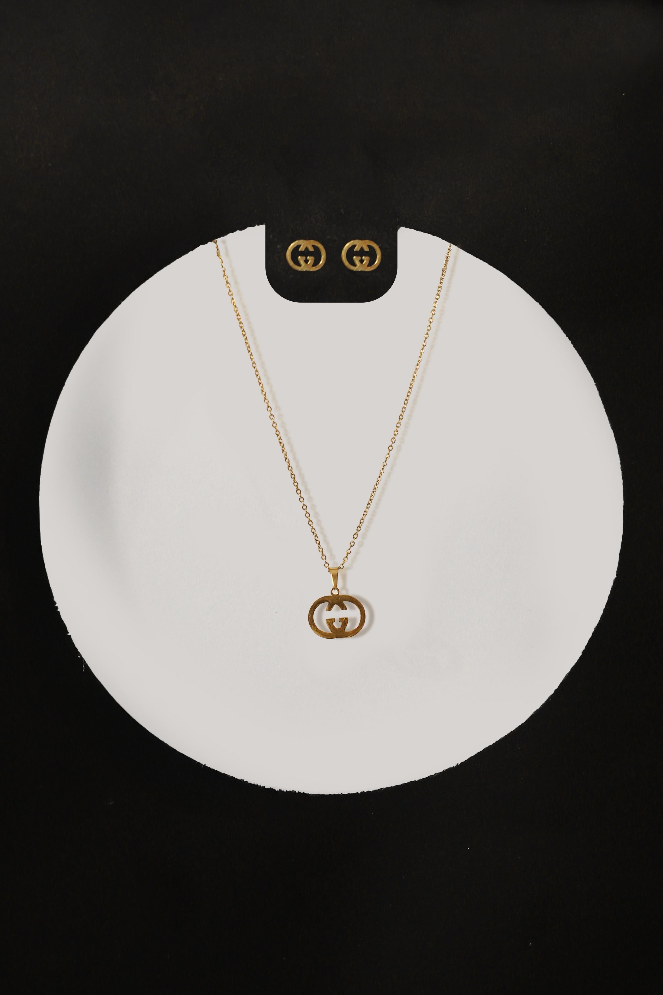 Gucci Pendant Set